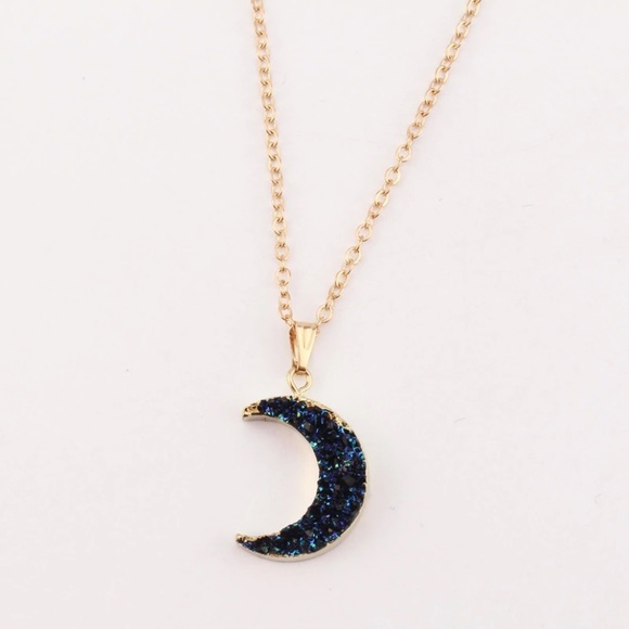 🌙Beautiful DruzyBlue CrescentMoon Necklace - Picture 7 of 8